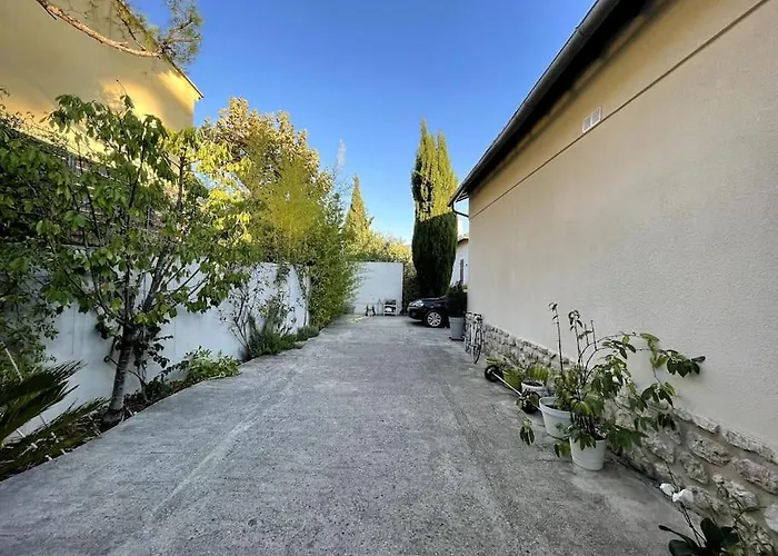 Studio Prive Et Jardin